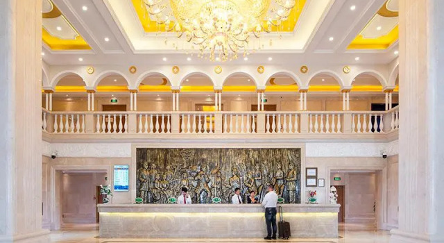 Vienna Hotel Jilin Gongzhuling High-Speed Railway Station, Rezerwuj Hotel Hotele 3-gwiazdkowe w Gongzhuling, 3*