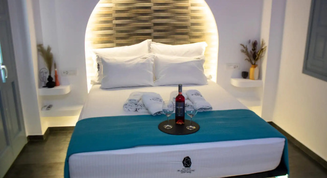 Люкс Superior BlackStone Luxury Suites