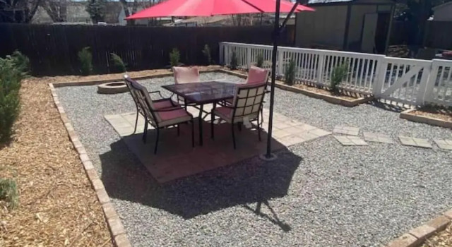 Коттедж North of Sodermann Park Centrally Located 2/1 Upstairs of House