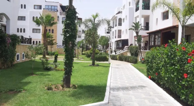 Bel appartement à louer dans un superbe complexe (Costa Cabo) vue sur piscine à 5 min de la plage de martil ... Route Cabo negro, Rezerwuj Apartament Hotele w Tanger-Tetouan z parkingiem, Parking