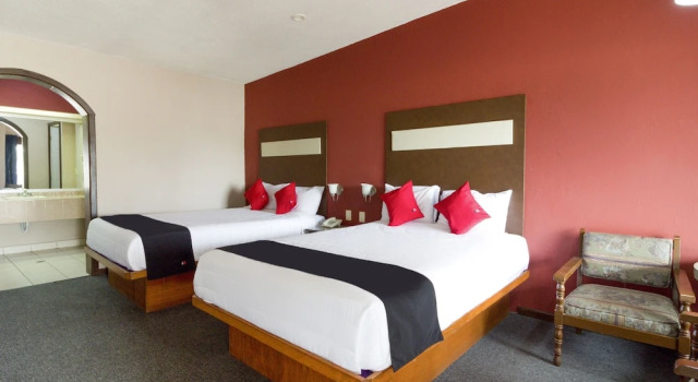 Четырёхместный номер Superior Hotel La Fuente, Saltillo