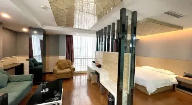Люкс Business Rest Hotel (Shiyan Bailang  Auto Parts City Wudang Mountains Airport)