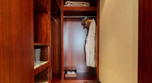 Люкс с видом на озеро Luyiyuan International Hotel