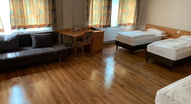 Трёхместный номер Standard Hotel Am Kurfuerstenplatz - Messe