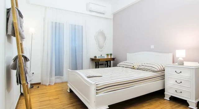 Charming 2 bdr apt next to Piraeus port