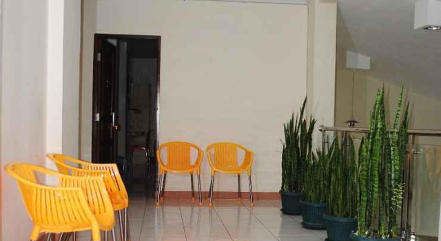 Guest House Simole, Rezerwuj Pensjonat Hotele w Berastagi z parkingiem, Parking