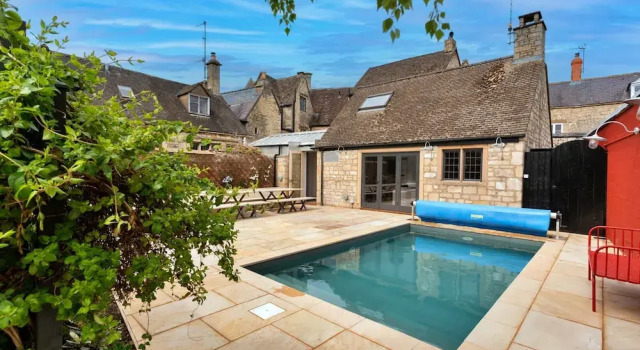 Holiday Home in Painswick, No Deposit
