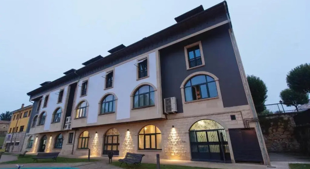 Hotel Santa Cruz, Book Hotel 3-stjernede hoteller i Asturias, 3*