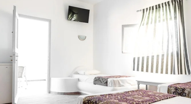 Трёхместный номер Superior Villa Iliovasilema Santorini