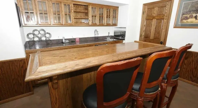 Коттедж с 6 комнатами 2460 Lupine Trail 6 Bedroom Home by RedAwning