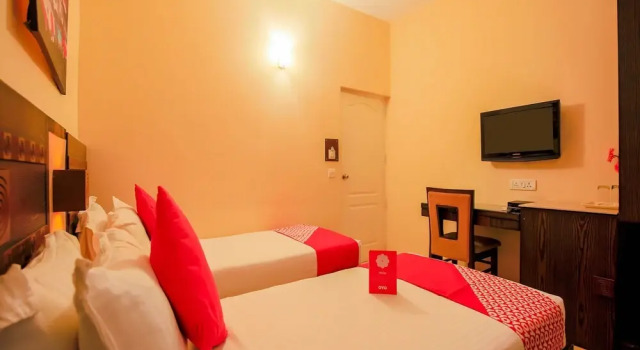 OYO 15889 Villa Sol Areia, Varaa Villa Candolim Pohjois-Goa