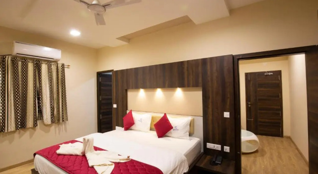 Люкс Deluxe Ponnis Hotel