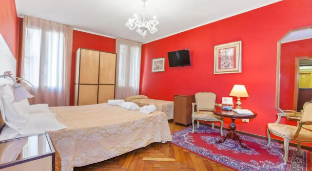 Четырёхместный номер Hotel Malibran