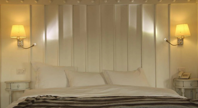 Urban Faqra Hotel