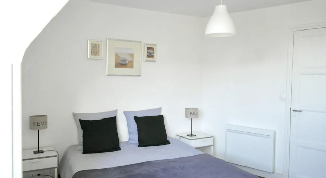 Apartment With one Bedroom in Port-en-bessin-huppain, With Wonderful sea View and Wifi - 6 km From the Beach, Забронировать Апартаменты/квартира  