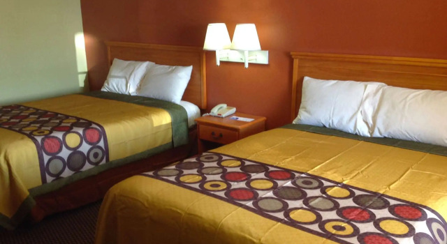 Четырёхместный номер Standard Americas Best Value Inn Pryor