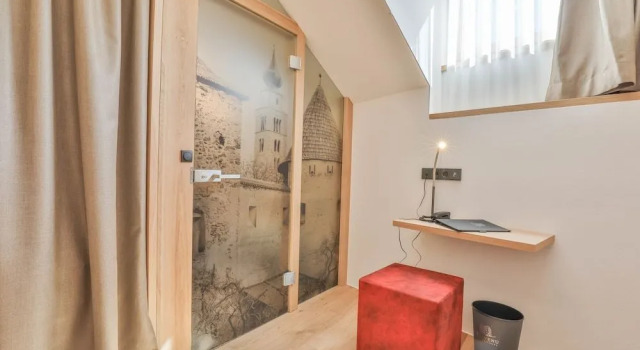 Belvenu Boutique Hotel, Забронировать Бутик-отель Отели Глоренца 3 звезды, 3*