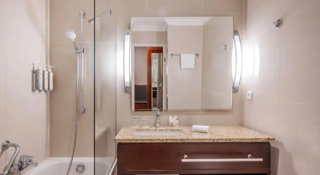 Двухместный номер Club Renaissance Brussels Hotel