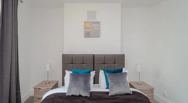 Bright 2 Bedroom Flat Easy Access to London Bridge