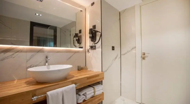 Люкс c 1 комнатой с балконом Elifim Resort Hotel