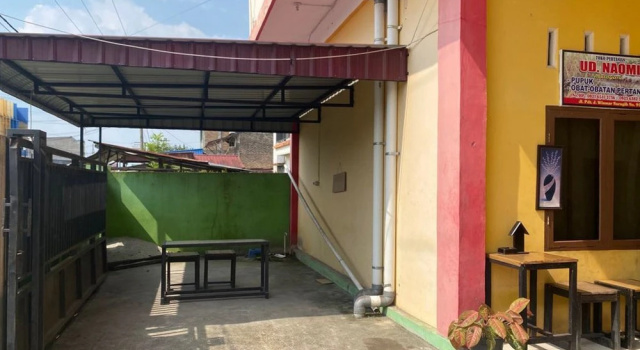 Penginapan Steady Mitra RedDoorz, Rezerwuj Hotel Pematang Siantar Sumatra