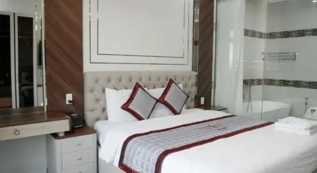 Двухместный люкс с видом на город Tân Hạnh Hotel