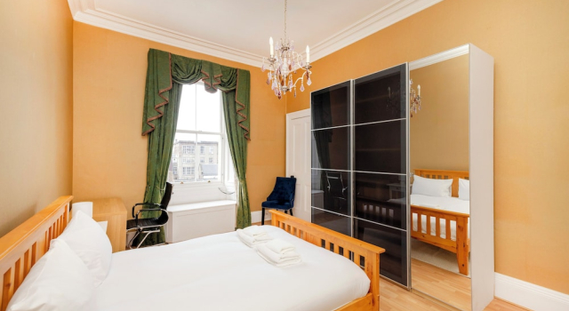 Stylish Southside Flat Near Old Town, Забронировать Апартаменты/квартира Старый город Эдинбург, рядом с Национальный музей Шотландии