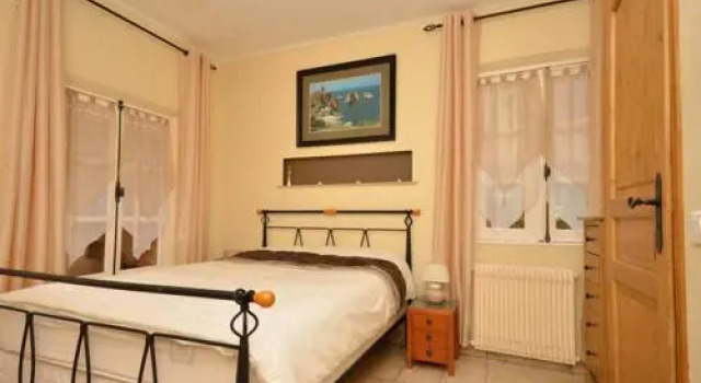Cosy Antibes villa, Забронировать Вилла Коттеджи Антиб, рядом с Antibes Archaeology Museum, Коттедж