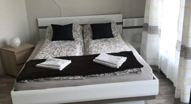Двухместный номер Standard с балконом F 57 panzió
