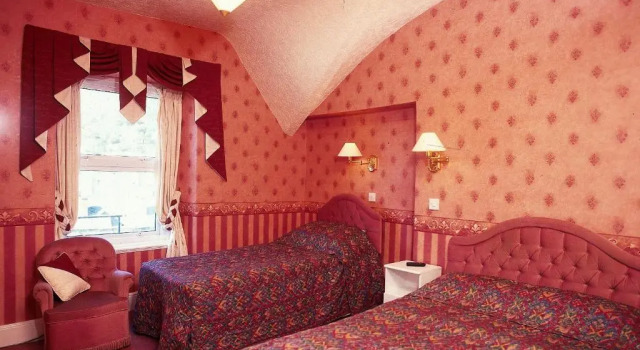 Трёхместный номер Standard White Heather Hotel