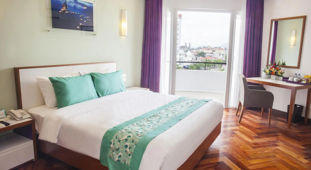 Номер Deluxe ÊMM Hotel Hue