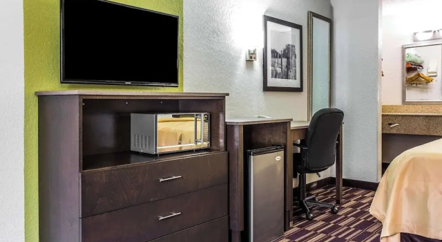Двухместный люкс с балконом Quality Inn Albemarle