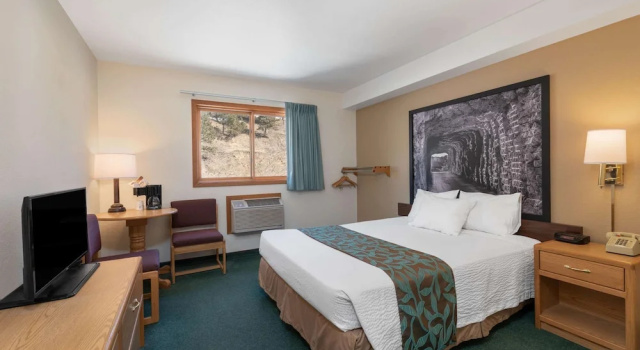 Двухместный номер Standard Super 8 by Wyndham Hill City/Mt Rushmore/ Area