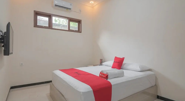 RedDoorz Syariah near Jalan Panglima Batur Banjarbaru