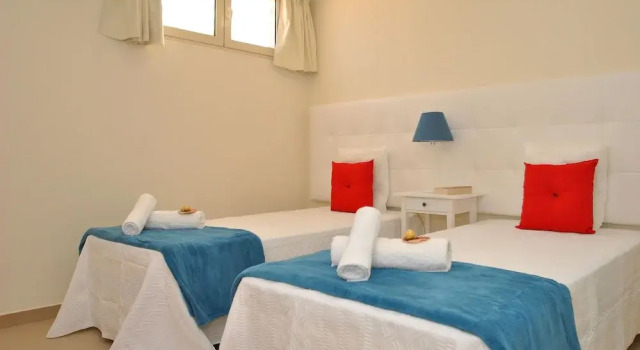 Villa California, Book Villa Hoteller i Branqueira med pool, Swimmingpool