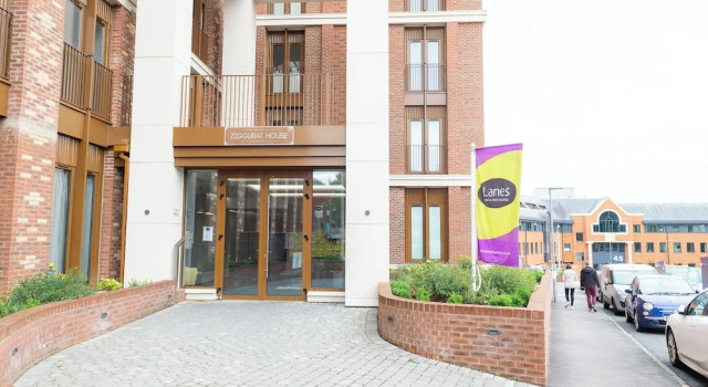 Alexandra Palace Luxury Serviced Apartments In St Albans, Забронировать Апартаменты/квартира Сент-Олбанс Хартфордшир, рядом с St Albans &amp; Mid Hertfordshire Magistrates Court