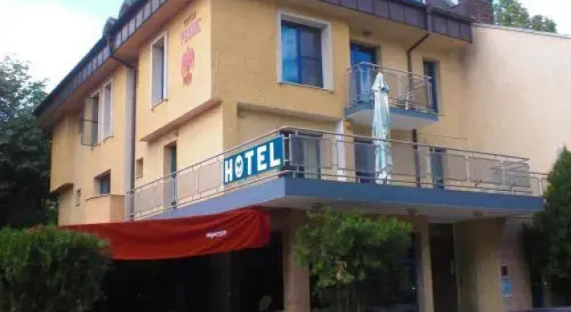 Fenix Family Hotel, Prenota Hotel Hotel economici a Blagoevgrad