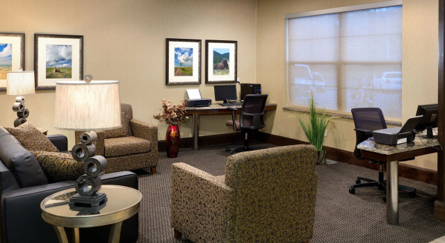 Clubhouse Hotel & Suites Pierre