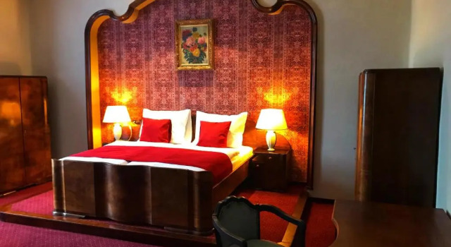 Полулюкс Hotel Continental