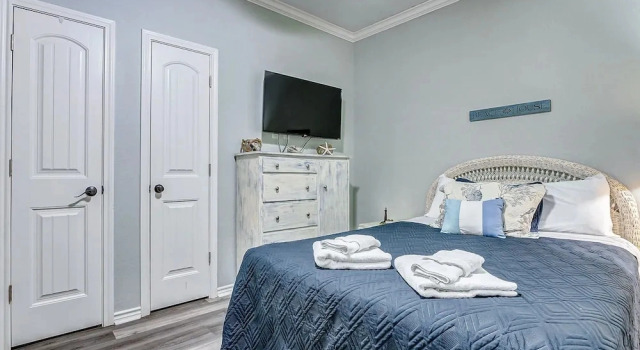 Salty Sandpiper 2 Bedroom Home, Book Feriehus Sommerhuse i Houston, Hytte