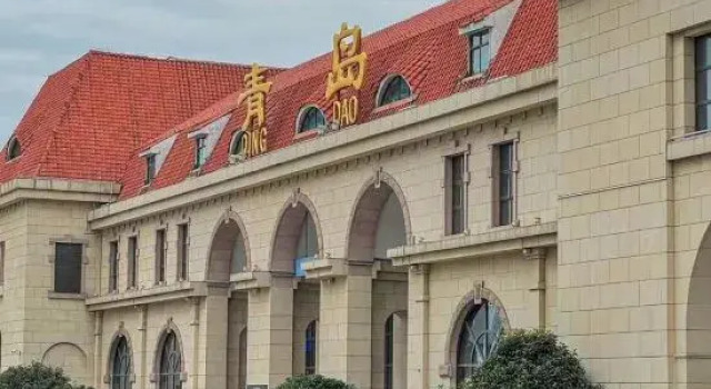yueting Apartment (Qingdao Jinshui Road Shop)