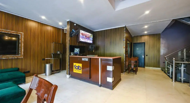 Fabhotel Bharat Continental, Забронировать Отель Отели Нью-Дели с завтраком, Завтраки