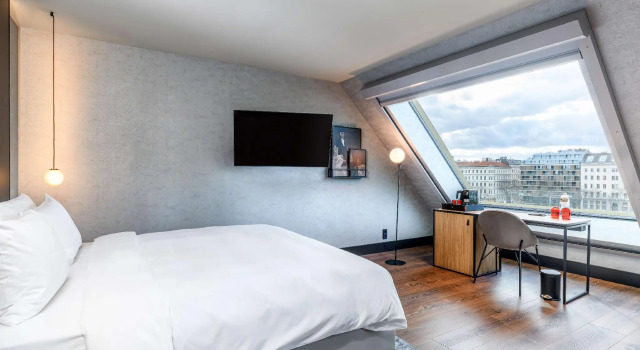 Полулюкс Radisson RED Hotel, Vienna