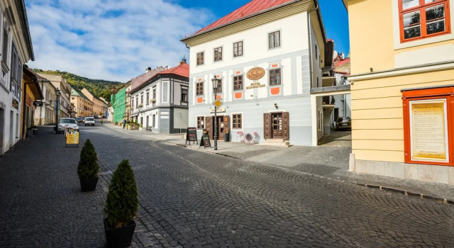 Hotel Salamander - Garni, Buchen Sie Hotel SPA-Hotels in Banskobystrický kraj, SPA