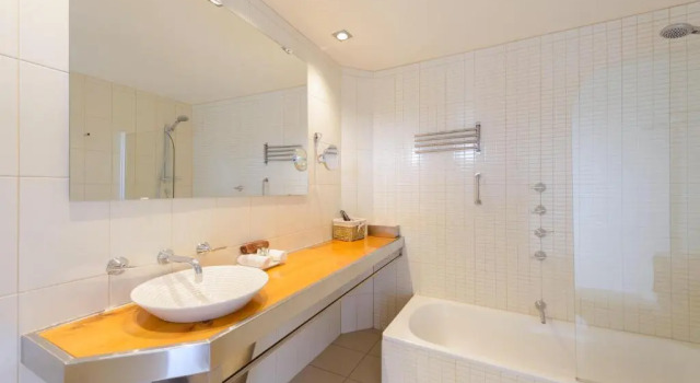Номер Luxury The Woodbridge Waterfront Rooms