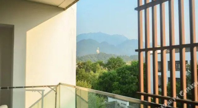 Кровать в общем номере Han Yue Lou Resort & Spa, Jiuhuashan