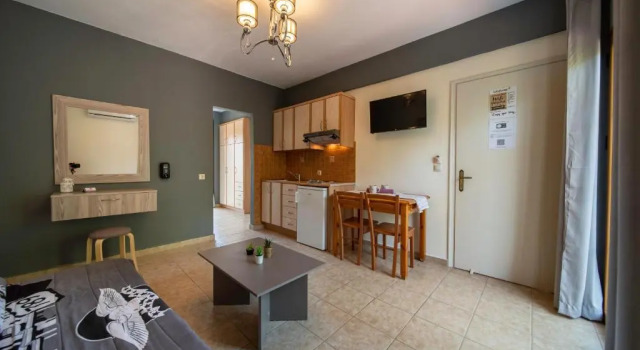 Апартаменты Helens Studios & Apartments