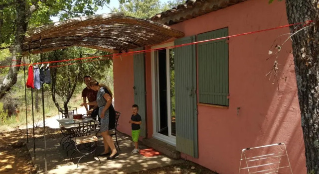 Коттедж La Colline des Ocres Village de vacances