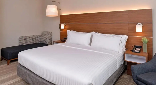 Двухместный номер Deluxe Holiday Inn Express & Suites Trinity by IHG