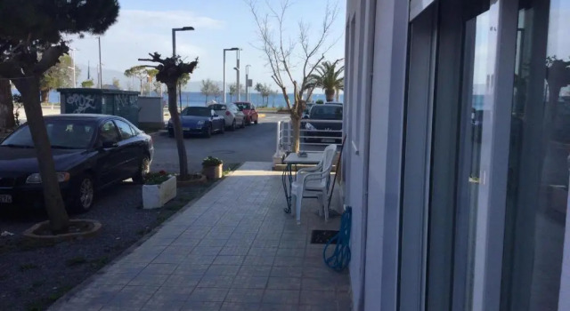 Seaside Studio 1 ( 30 meters from the beach ), Забронировать Апартаменты/квартира Апартаменты периферийной единицы Мессения, Апартаменты/квартира